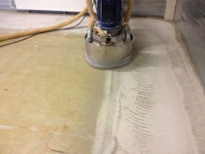 Prooi Benadrukken Beurs Lijmresten verwijderen beton en andere vloeren - Bestvloerrenovatie